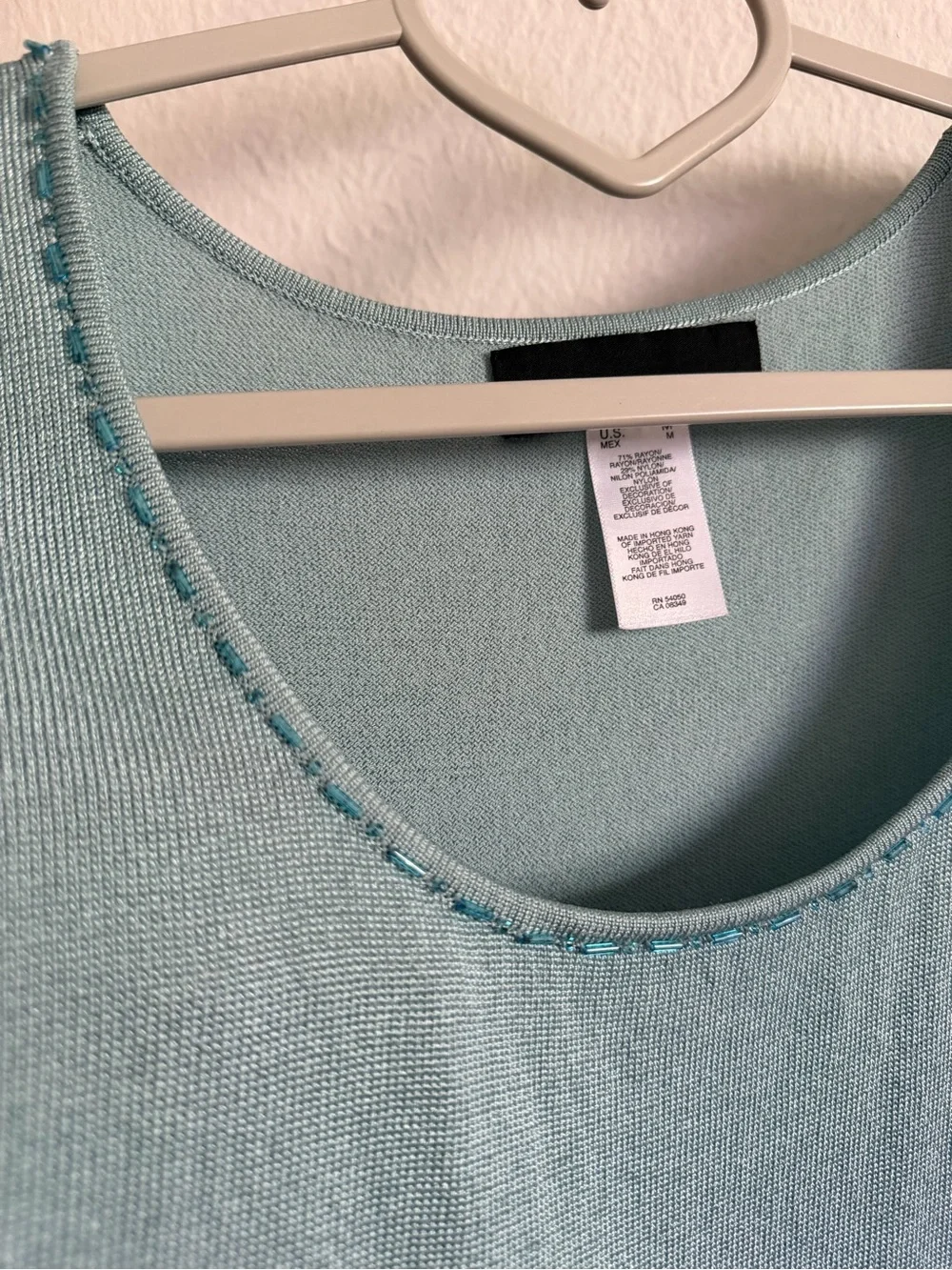Jones New York Sleeveless Scoop Neck Tank in
